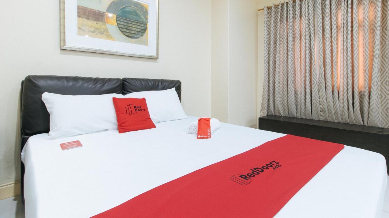 Reddoorz Plus @ Better Living Paranaque Paranaque City Dış mekan fotoğraf