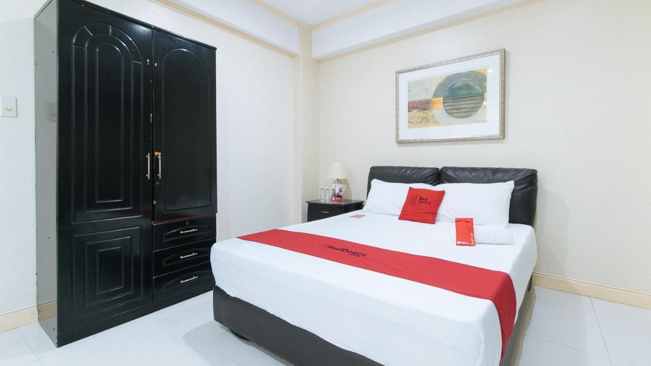 Reddoorz Plus @ Better Living Paranaque Paranaque City Dış mekan fotoğraf