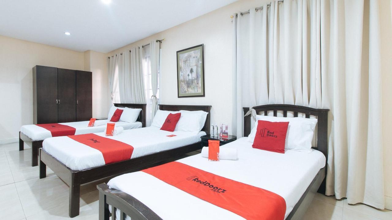 Reddoorz Plus @ Better Living Paranaque Paranaque City Dış mekan fotoğraf