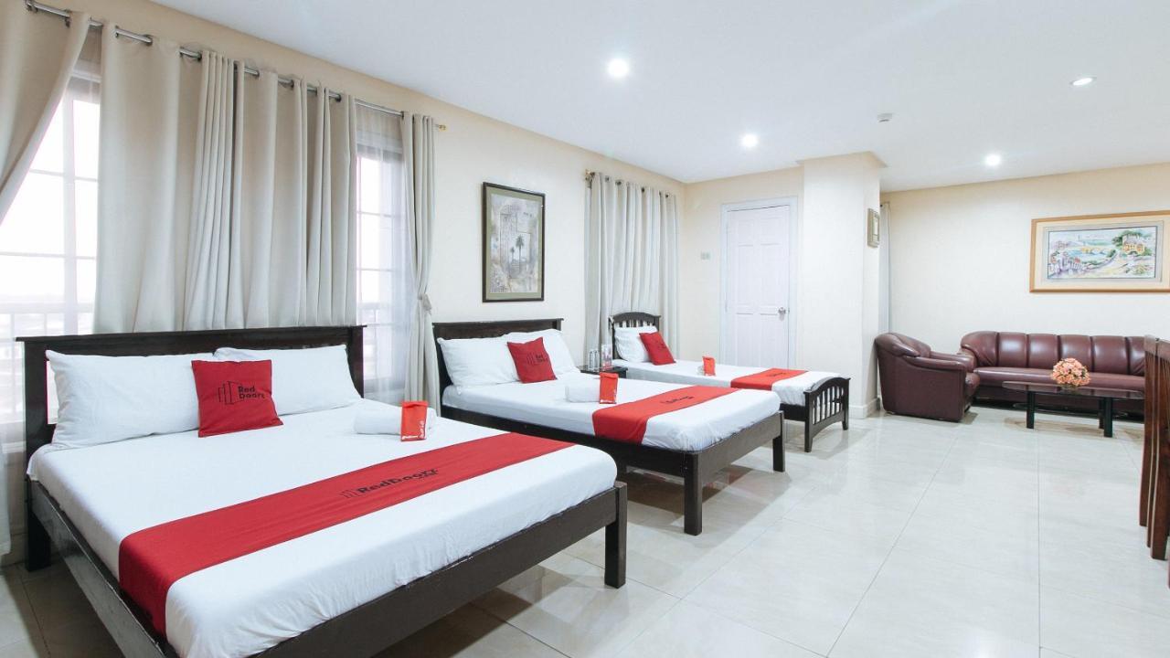 Reddoorz Plus @ Better Living Paranaque Paranaque City Dış mekan fotoğraf