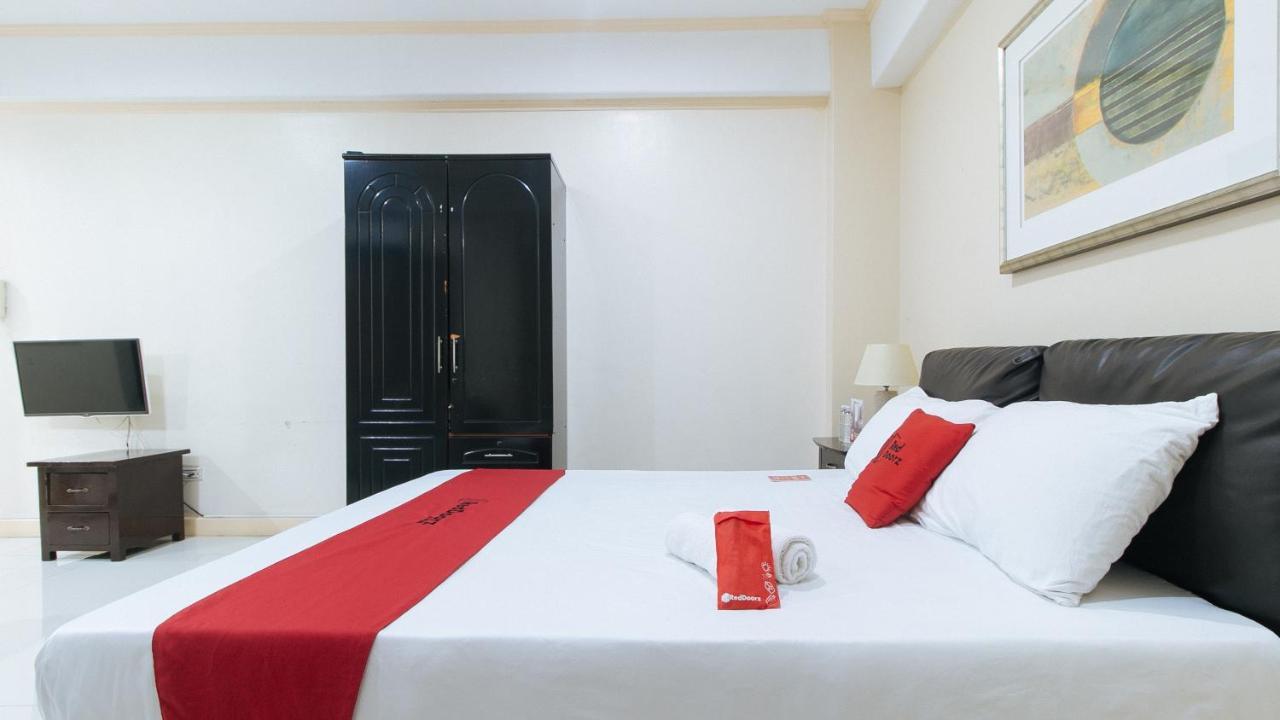 Reddoorz Plus @ Better Living Paranaque Paranaque City Dış mekan fotoğraf