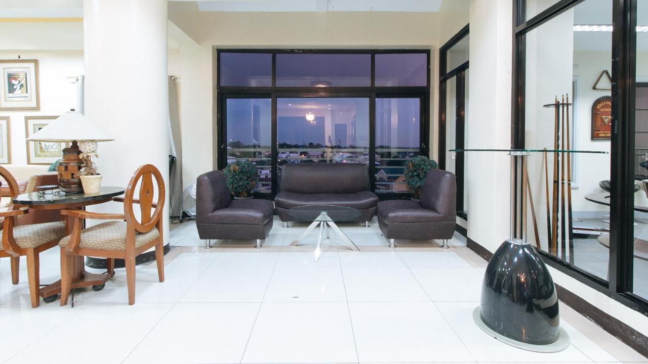 Reddoorz Plus @ Better Living Paranaque Paranaque City Dış mekan fotoğraf