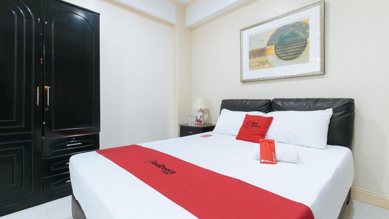 Reddoorz Plus @ Better Living Paranaque Paranaque City Dış mekan fotoğraf