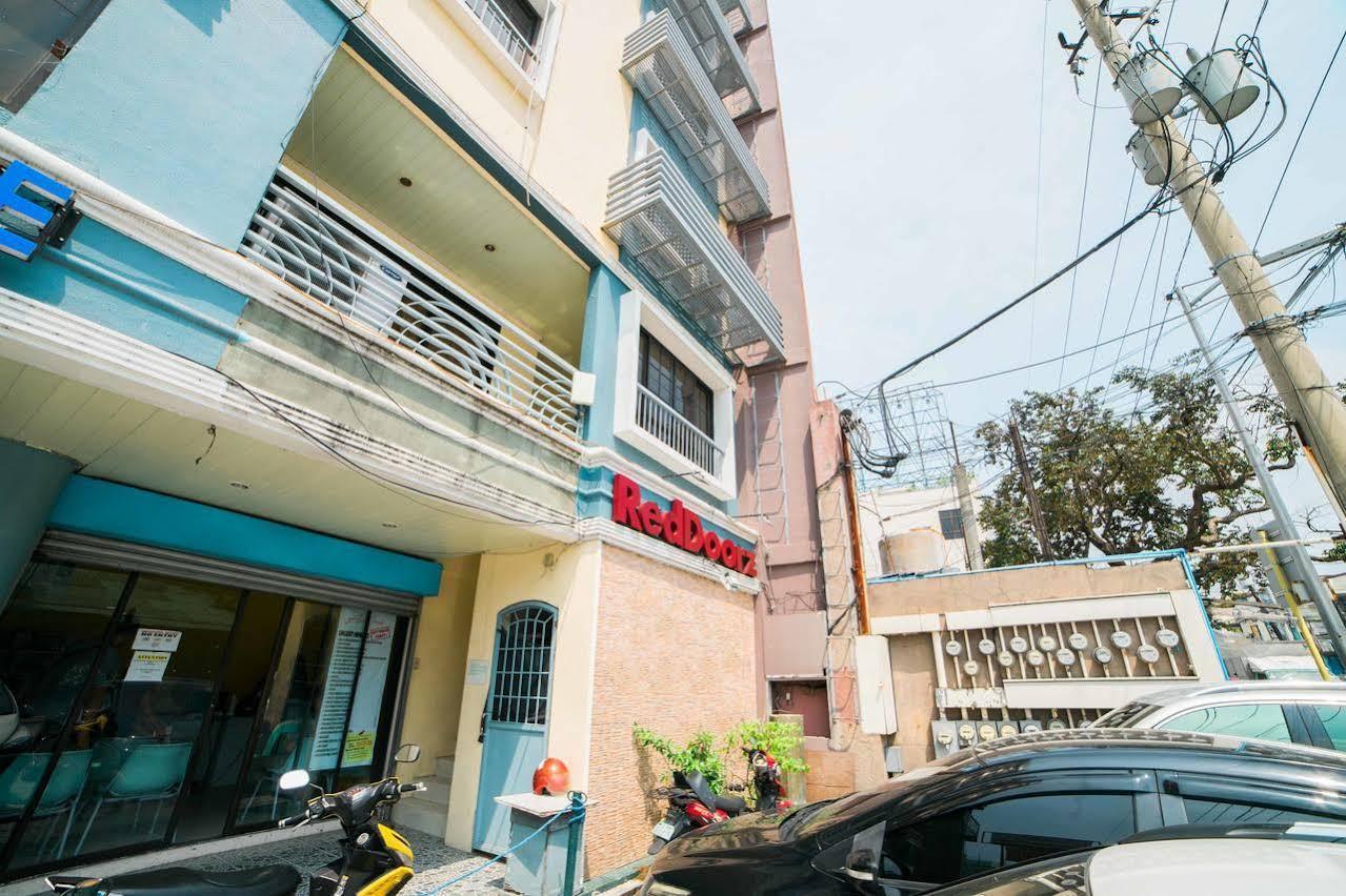 Reddoorz Plus @ Better Living Paranaque Paranaque City Dış mekan fotoğraf